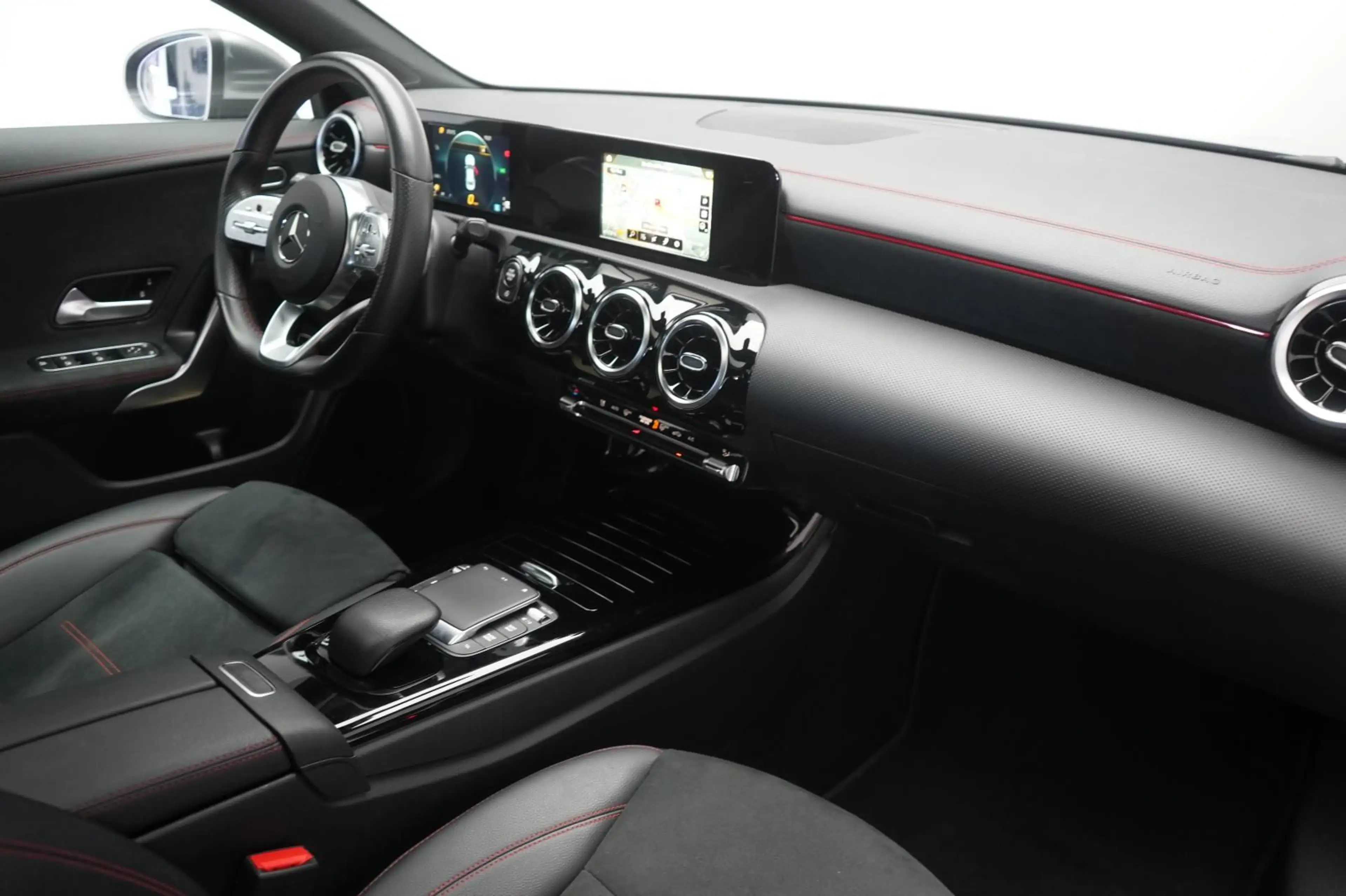 Mercedes-Benz CLA 220 d 8G-DCT AMG CarPlay/Temp/Kamera/Pano/La — photo 8