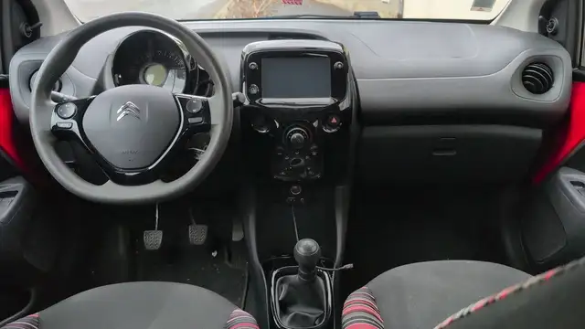 Citroen C1 view 11