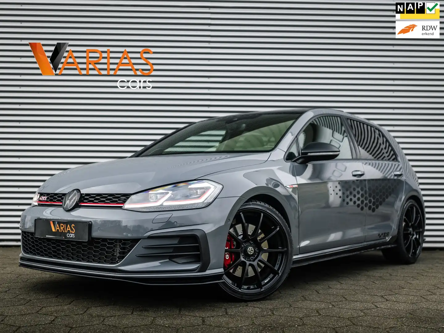 Volkswagen Golf GTI 2.0 TSI TCR Pano DCC Leer Lane VOL!!! Grijs - 1