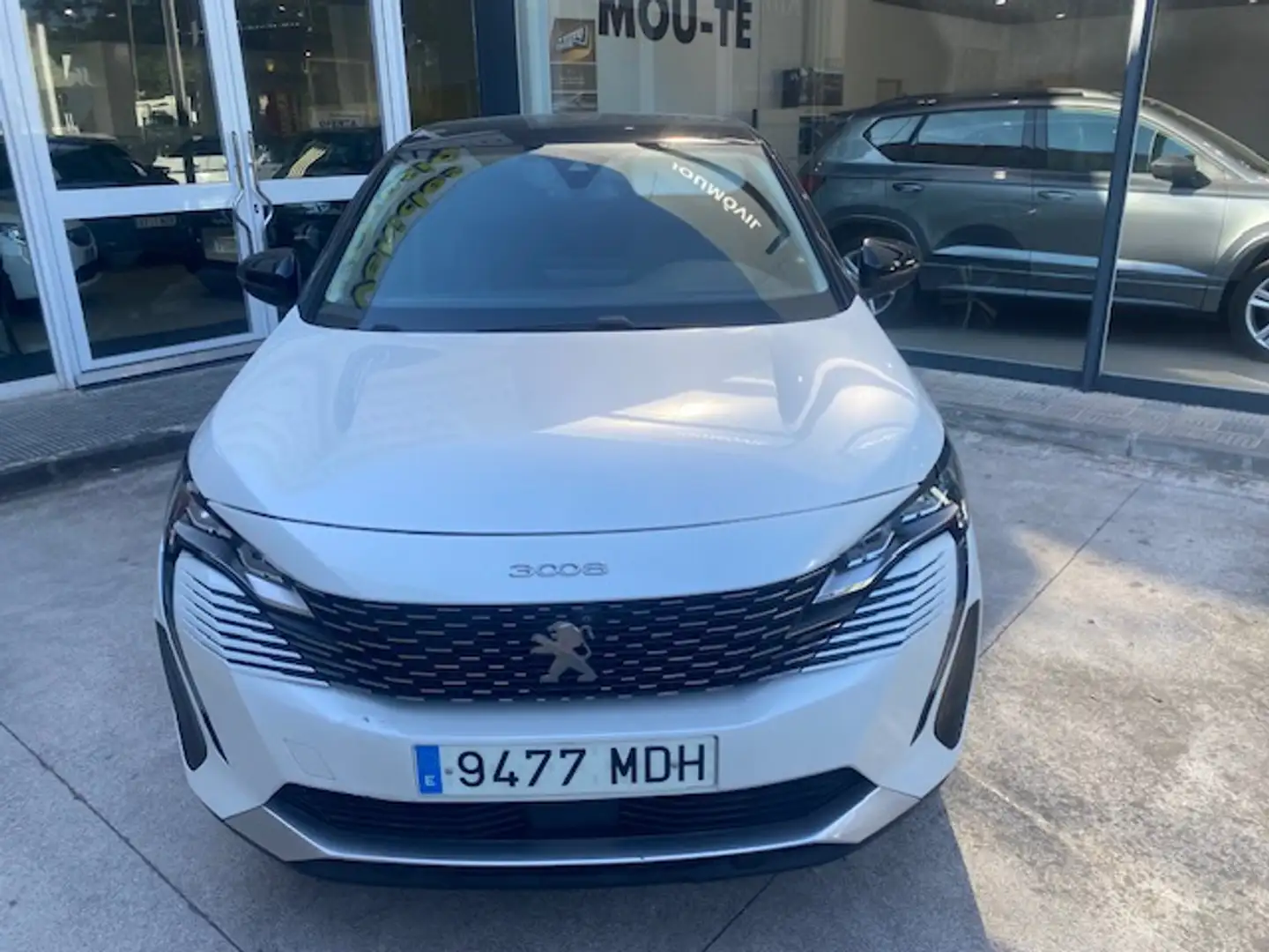 Peugeot 3008 1.2 PureTech S&S Allure 130 - 2