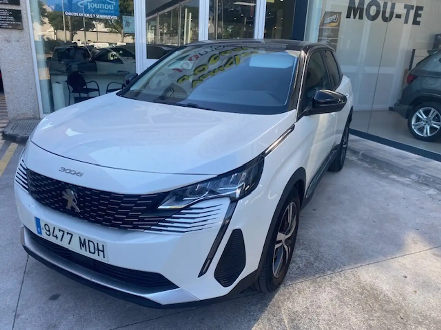 Peugeot 3008 1.2 PureTech S&S Allure 130 - 1
