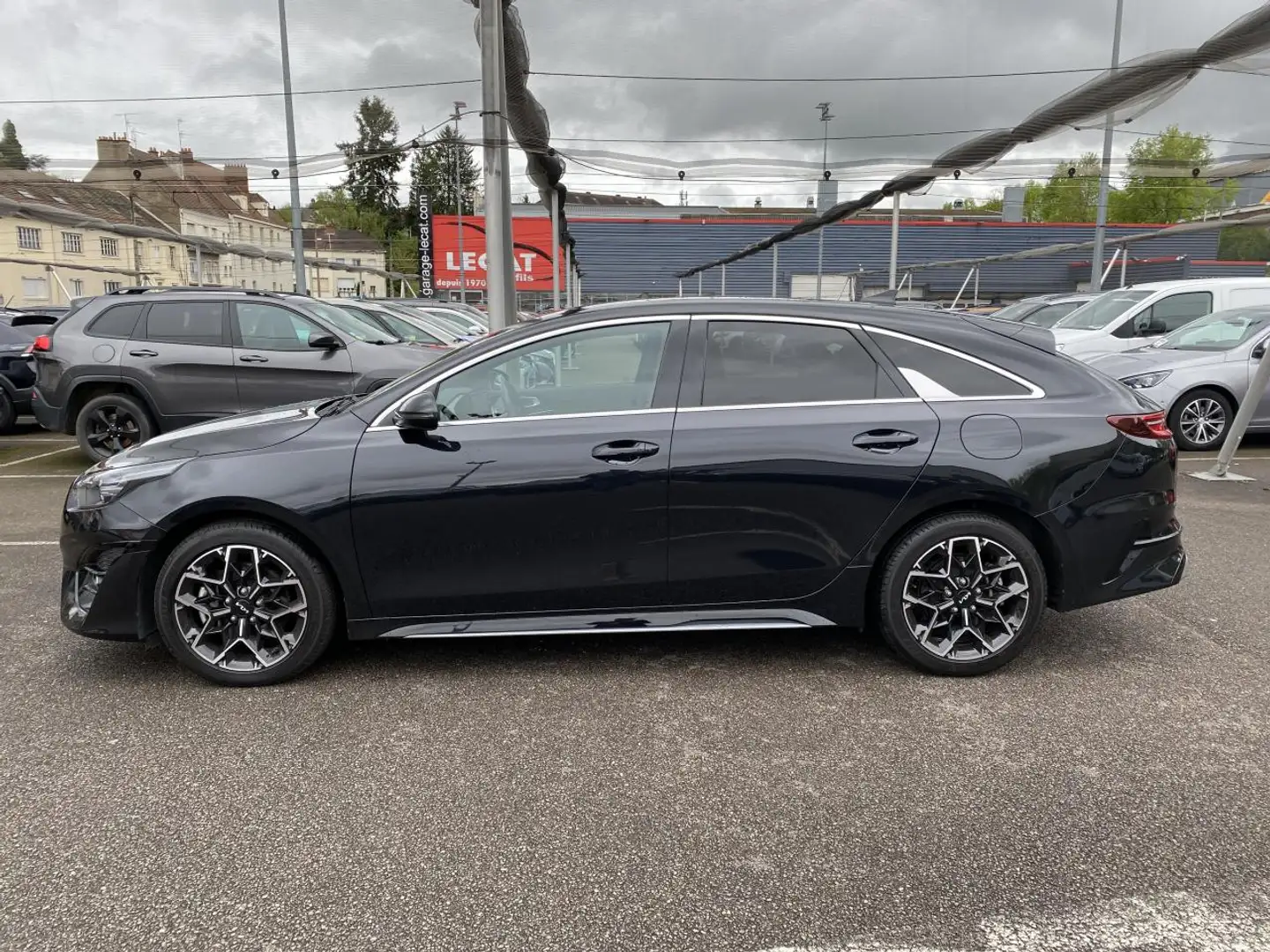 Kia ProCeed / pro_cee'd III (2) 1.5 T-GDI 160 GT LINE DCT7 Noir - 2