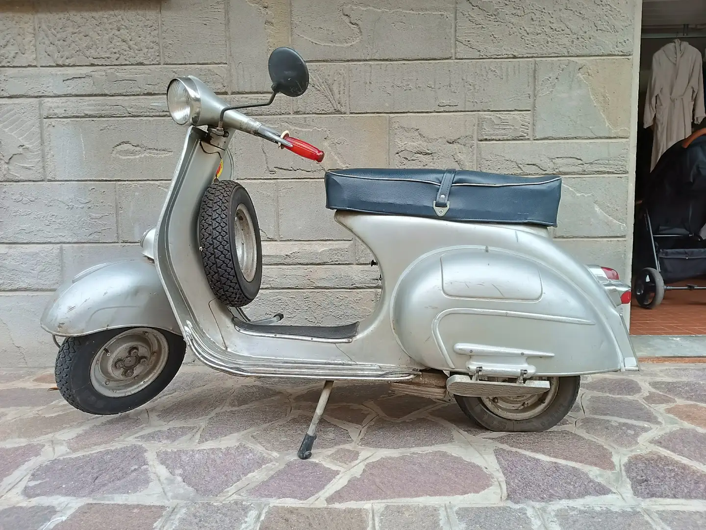 Vespa 125 VNB Gri - 1