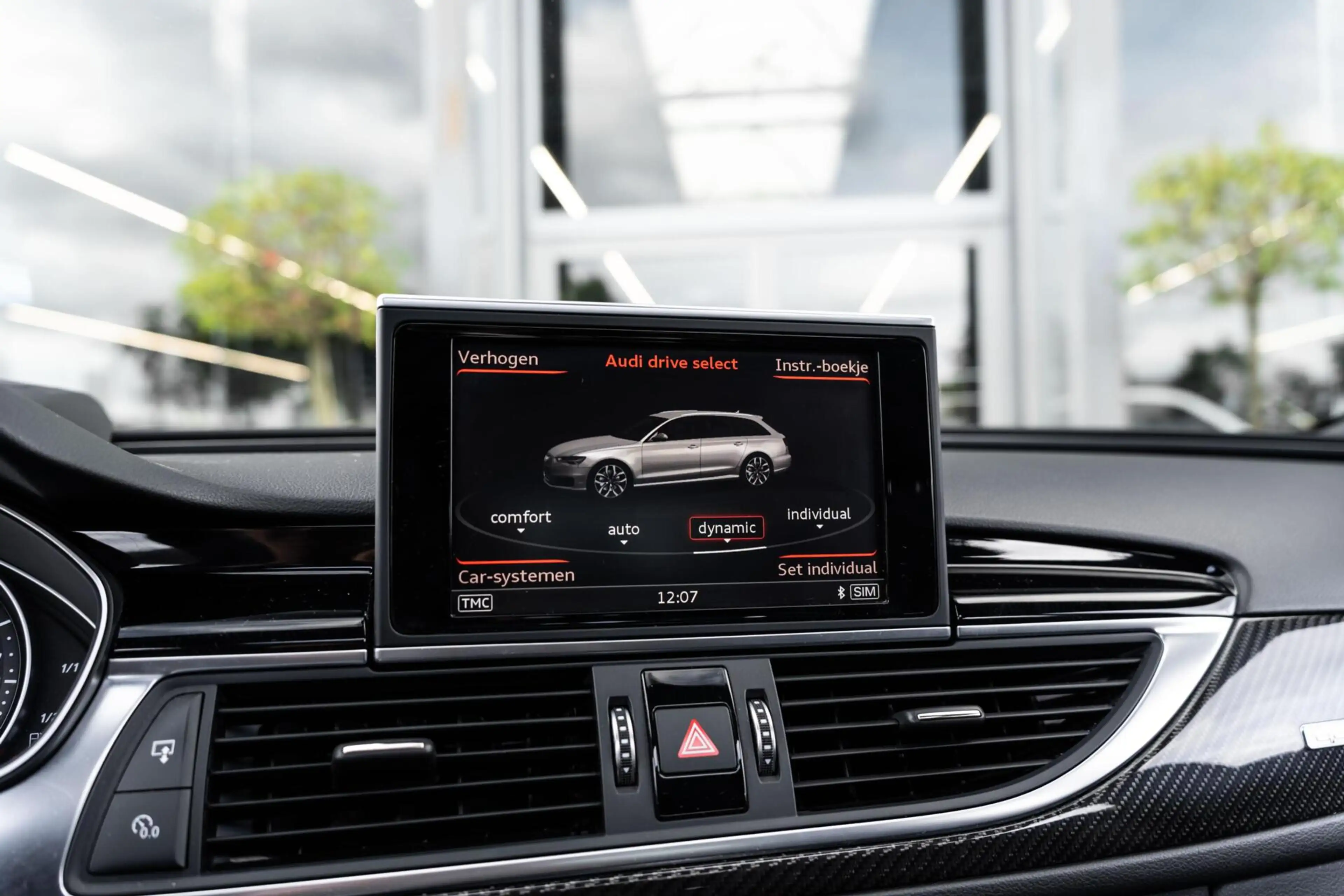 Audi RS6 Avant 4.0 TFSI RS 6 quattro — photo 35