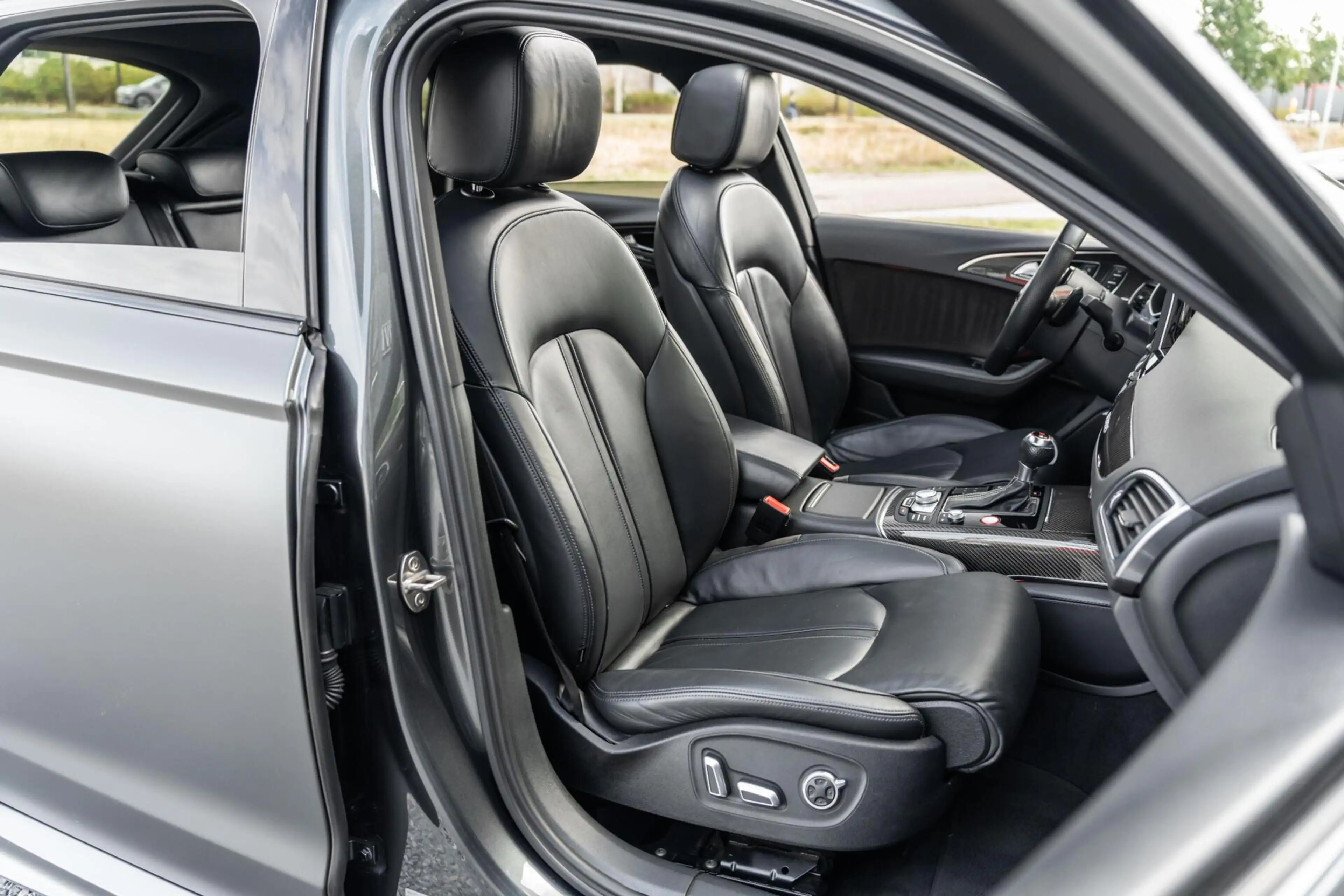 Audi RS6 Avant 4.0 TFSI RS 6 quattro — photo 24