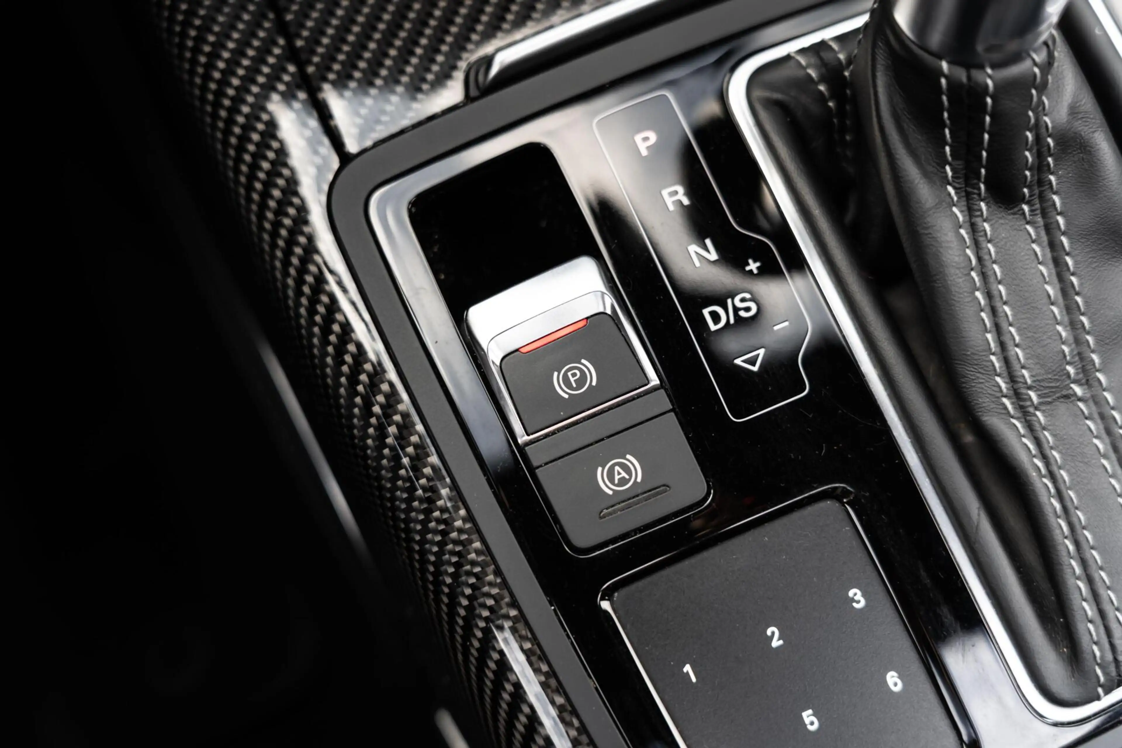 Audi RS6 Avant 4.0 TFSI RS 6 quattro — photo 31
