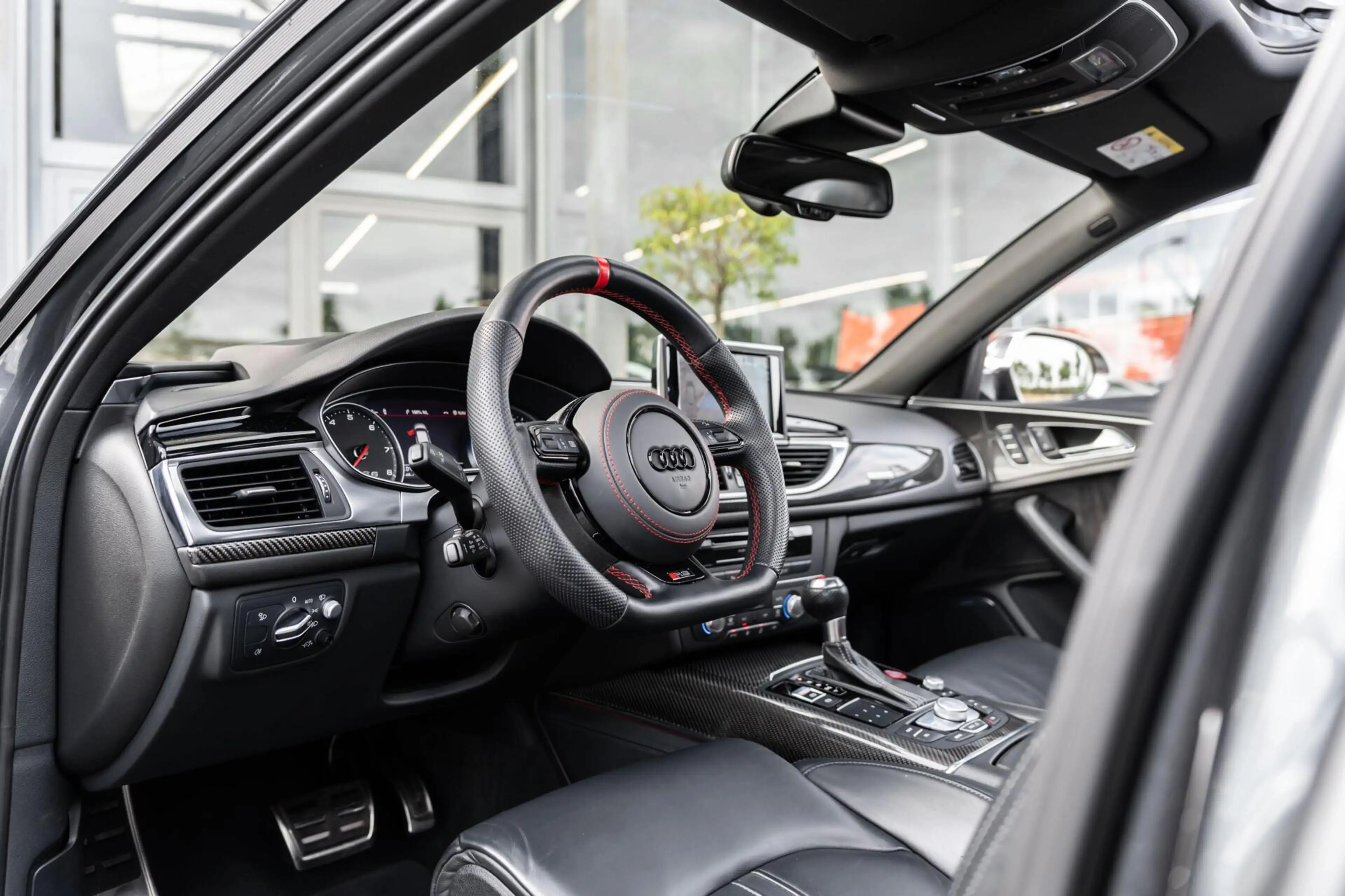 Audi RS6 Avant 4.0 TFSI RS 6 quattro — photo 47
