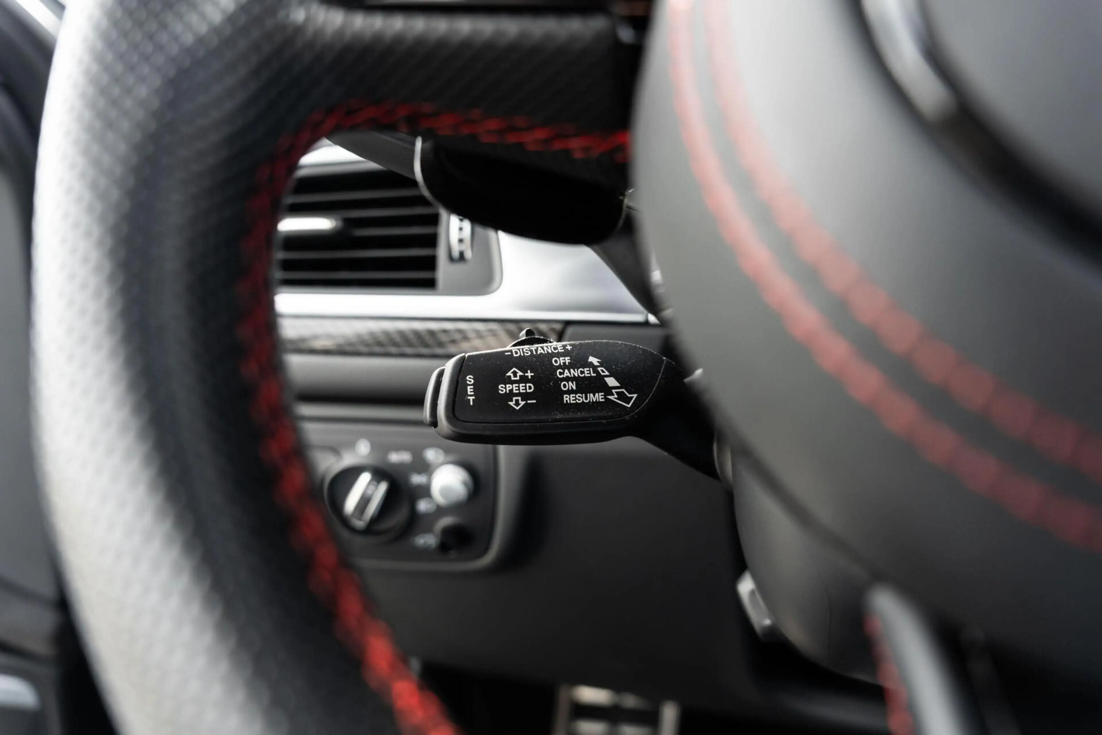 Audi RS6 Avant 4.0 TFSI RS 6 quattro — photo 20