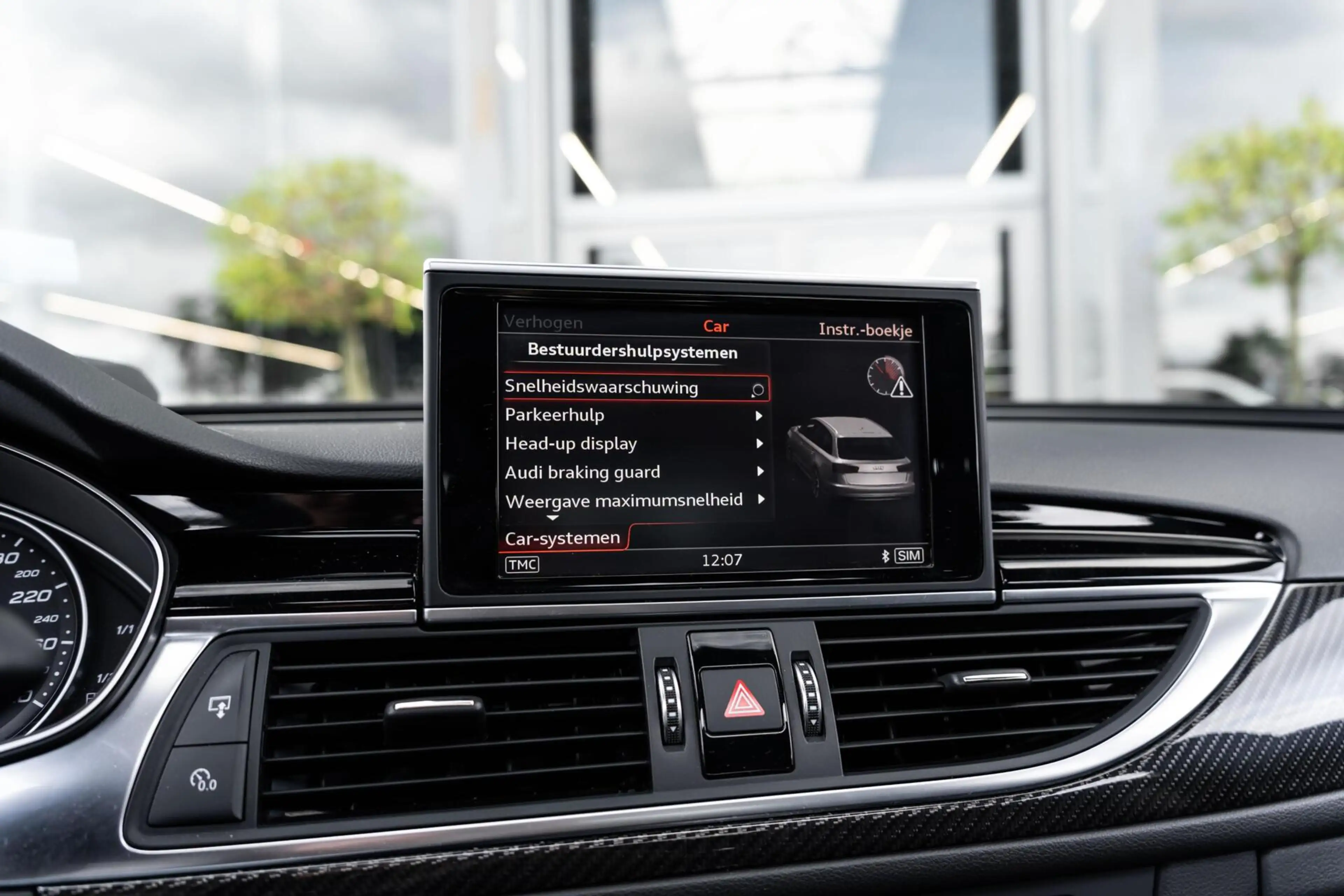 Audi RS6 Avant 4.0 TFSI RS 6 quattro — photo 37