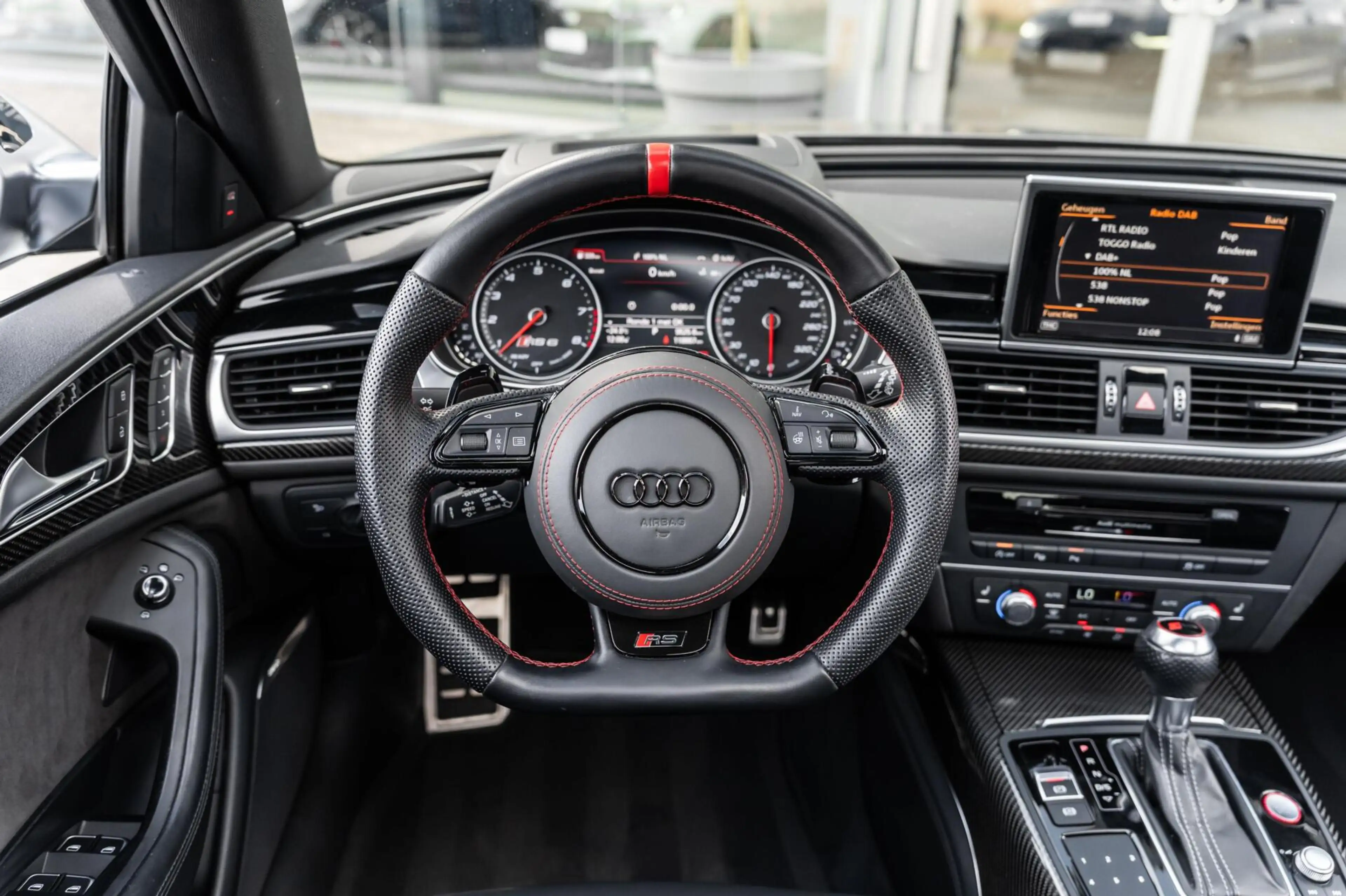 Audi RS6 Avant 4.0 TFSI RS 6 quattro — photo 14