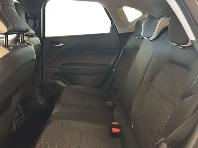 Renault Captur view 13