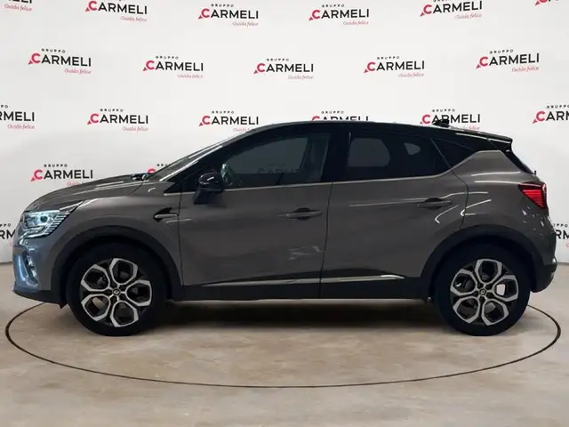 Renault Captur view 2