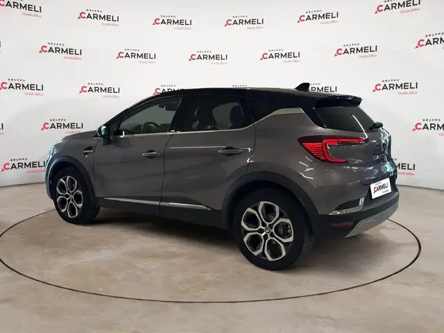 Renault Captur view 3