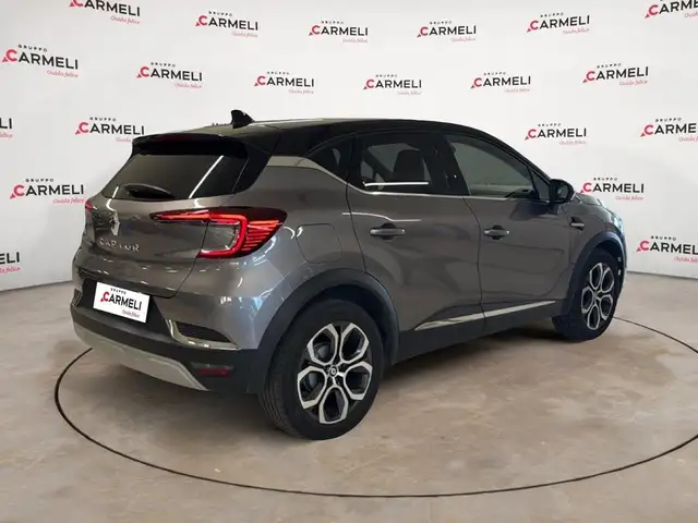 Renault Captur view 4