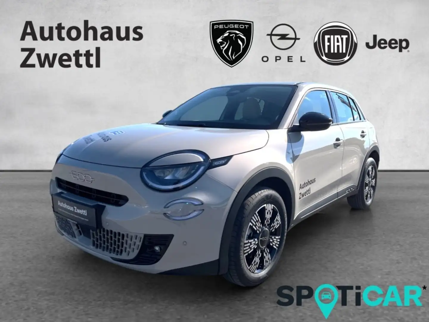 Fiat 600 Icon MHEV 145 e-DCT6 Automatik Beige - 1
