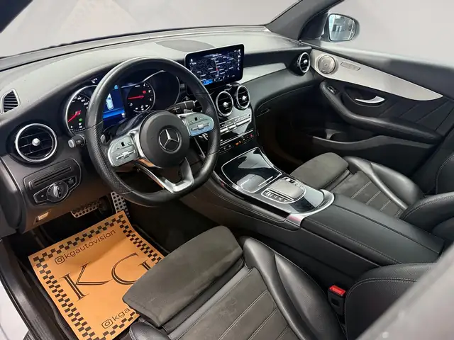 Mercedes-Benz 220 view 15