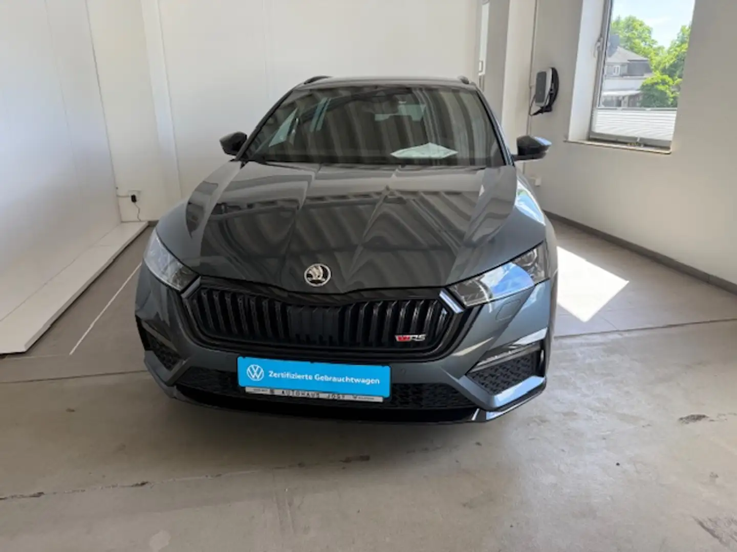 Skoda Octavia RS 2.0 TDI DSG NaviColumbus AHK HeadUp MatrixLED Grijs - 2