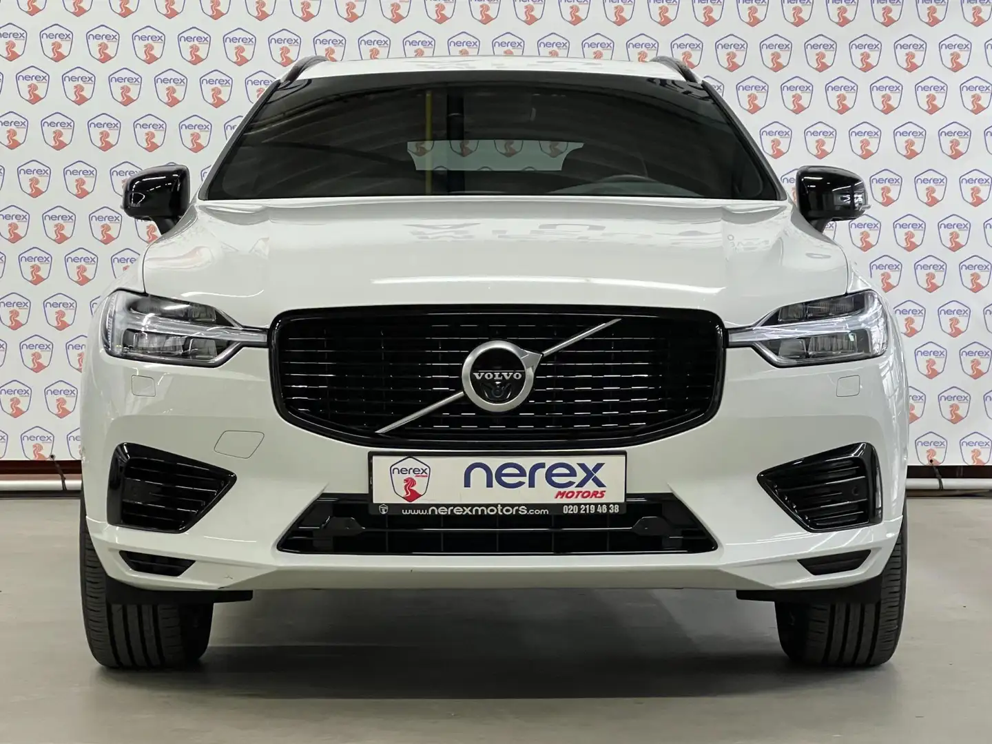 Volvo XC60 2.0 Recharge T8 AWD R-Design/PANO/LUCHTVERING/TREK Blanc - 2