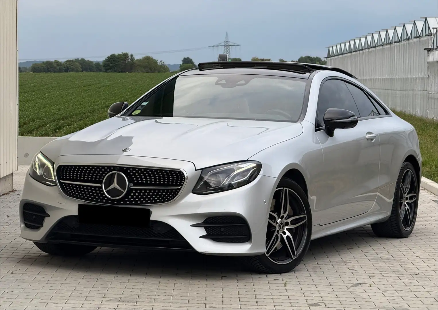 Mercedes-Benz E 350 4MATIC COUPE AMG NIGHT PAKET 258PS Grey - 1