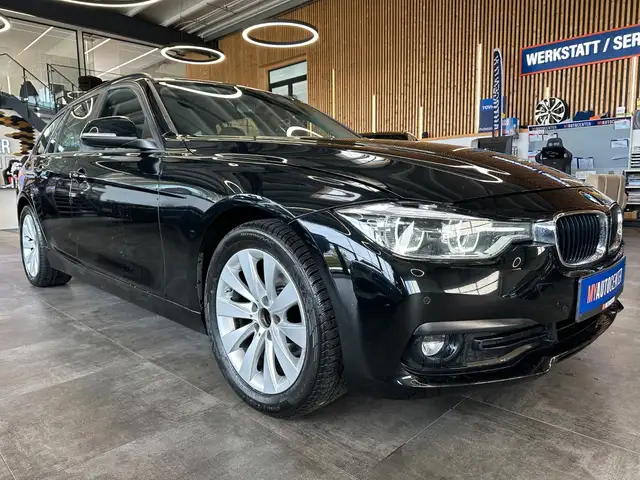 BMW 3 Series view 18