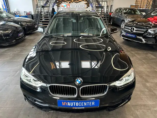 BMW 3 Series view 21