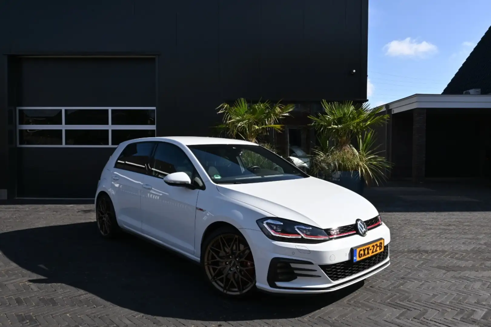 Volkswagen Golf GTI 2.0 TSI Perf. Wit - 1