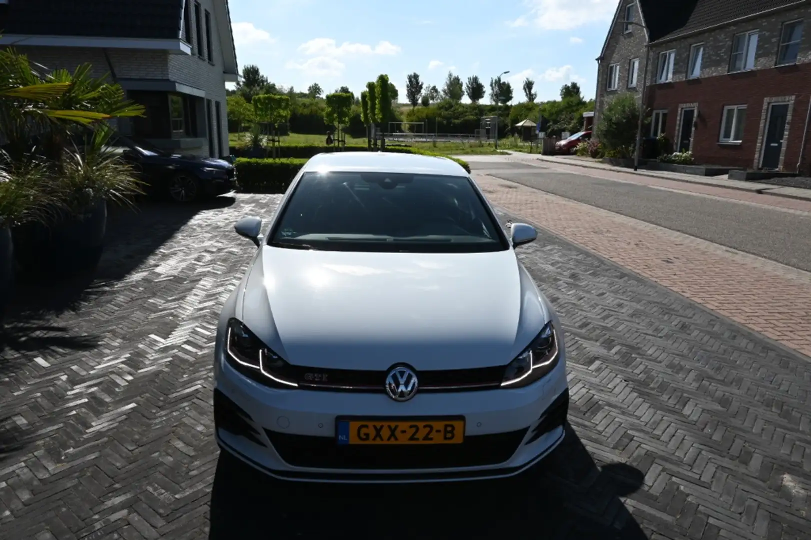 Volkswagen Golf GTI 2.0 TSI Perf. Wit - 2