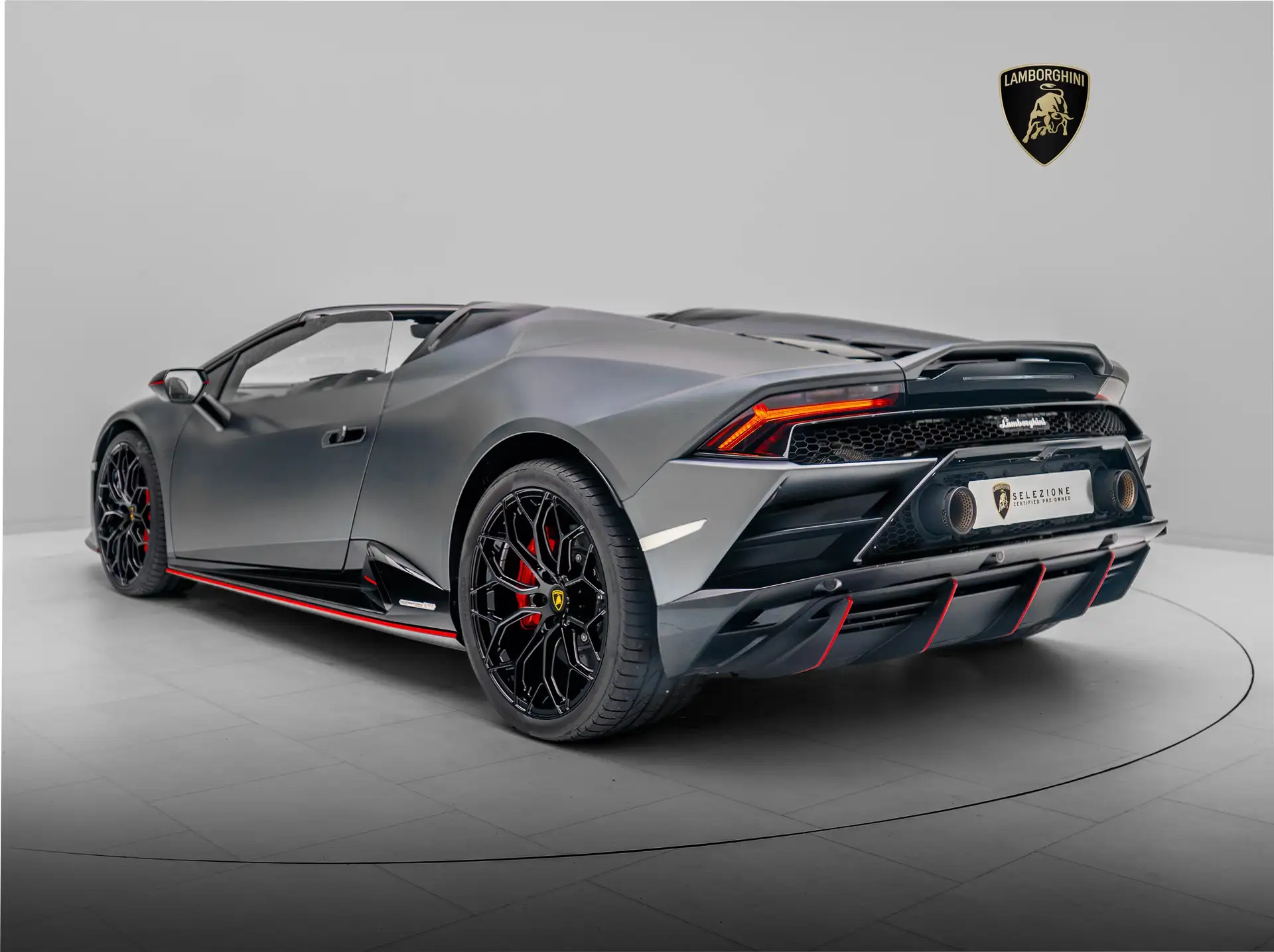 Lamborghini Huracan 2024 회색 사진 2