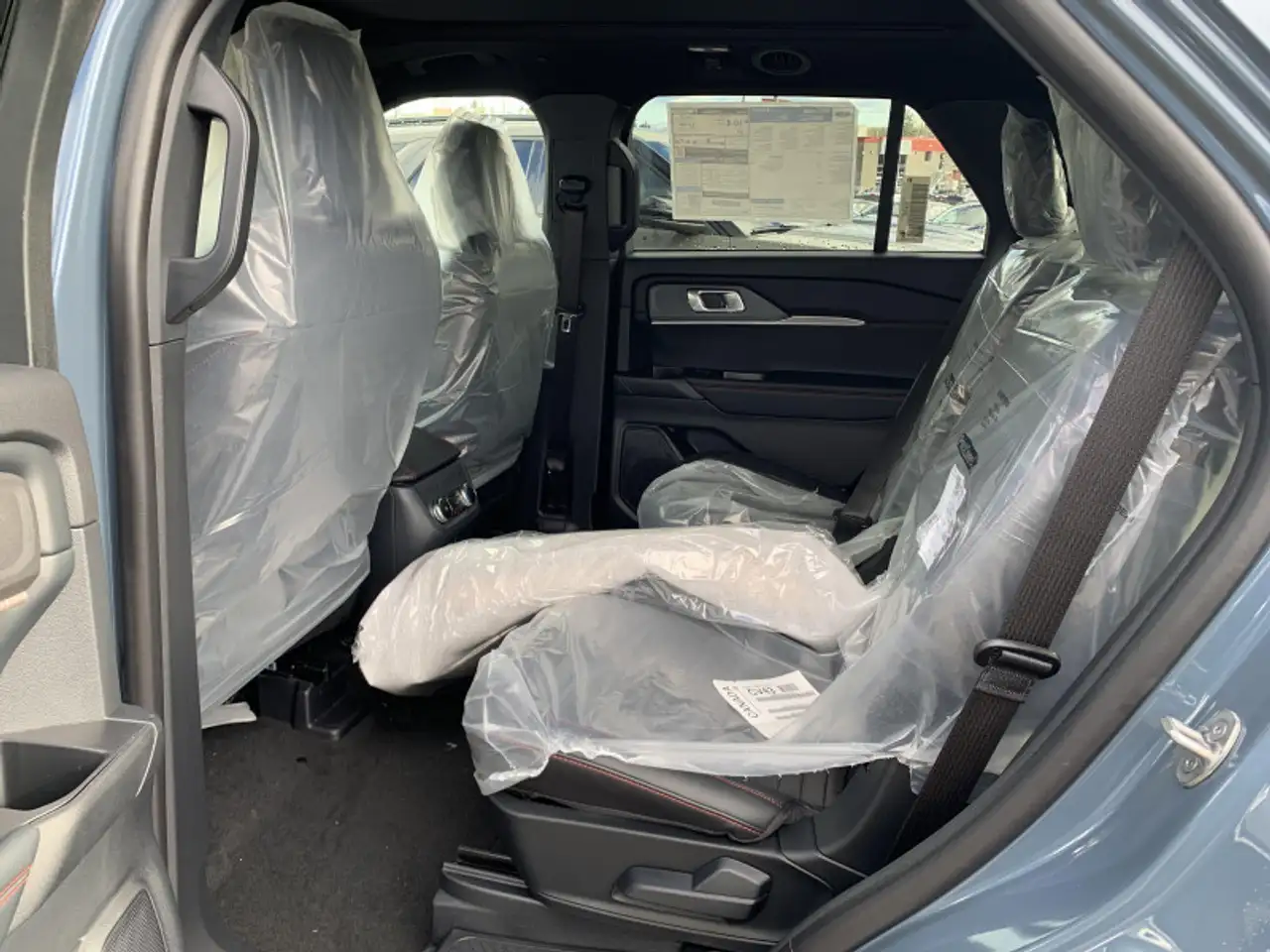 Ford Explorer снимка Ford Explorer