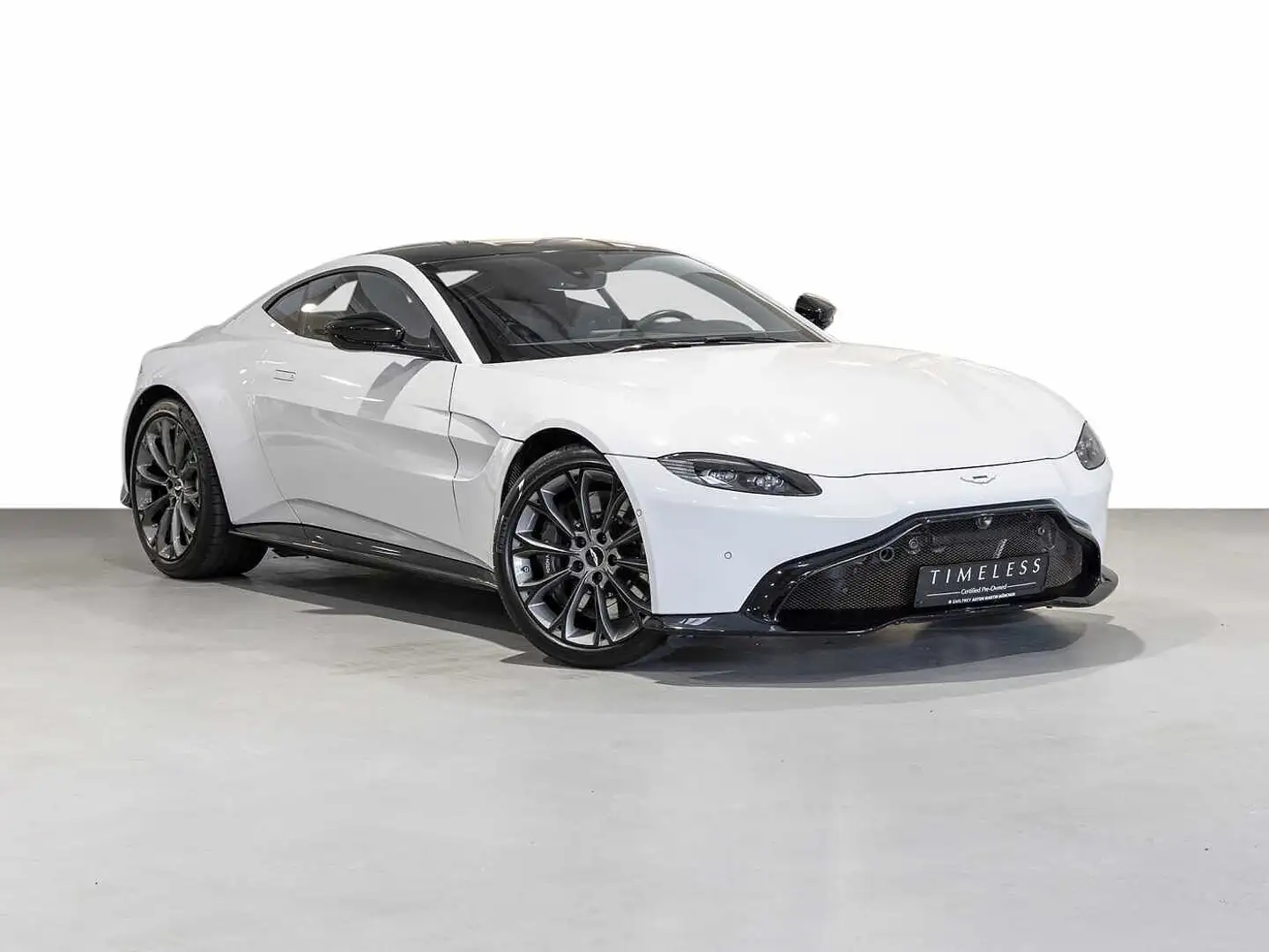 Aston Martin V8 Vantage Coupe -White Stone- Weiß - 1