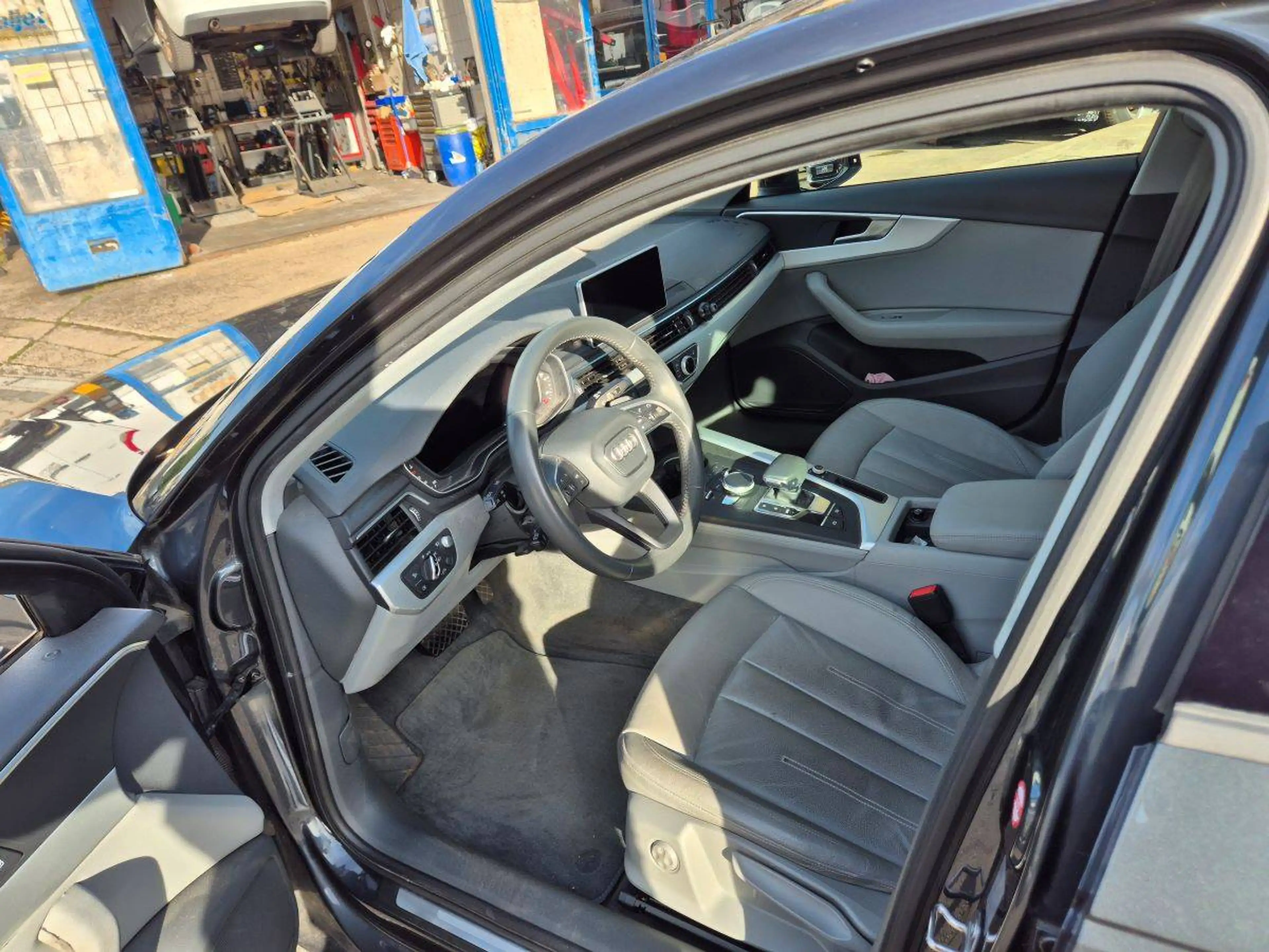 Audi A4 A4 Diesel 2.0 TDI S tronic — photo 11