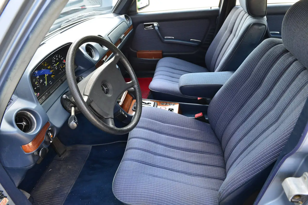 Mercedes-Benz 280E W123, foto 11