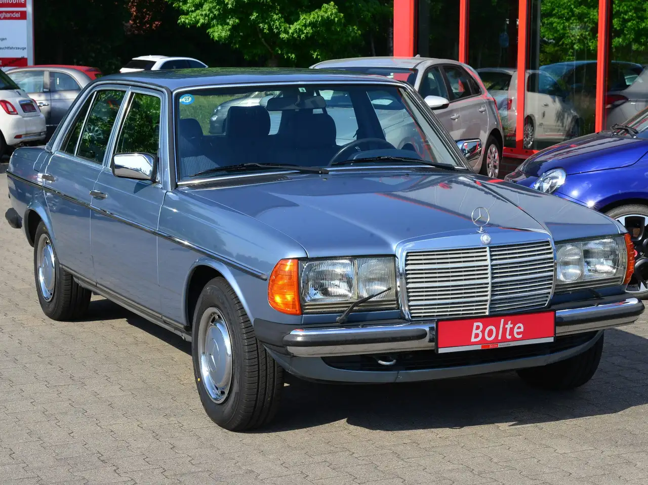 Mercedes-Benz 280E W123, foto 2