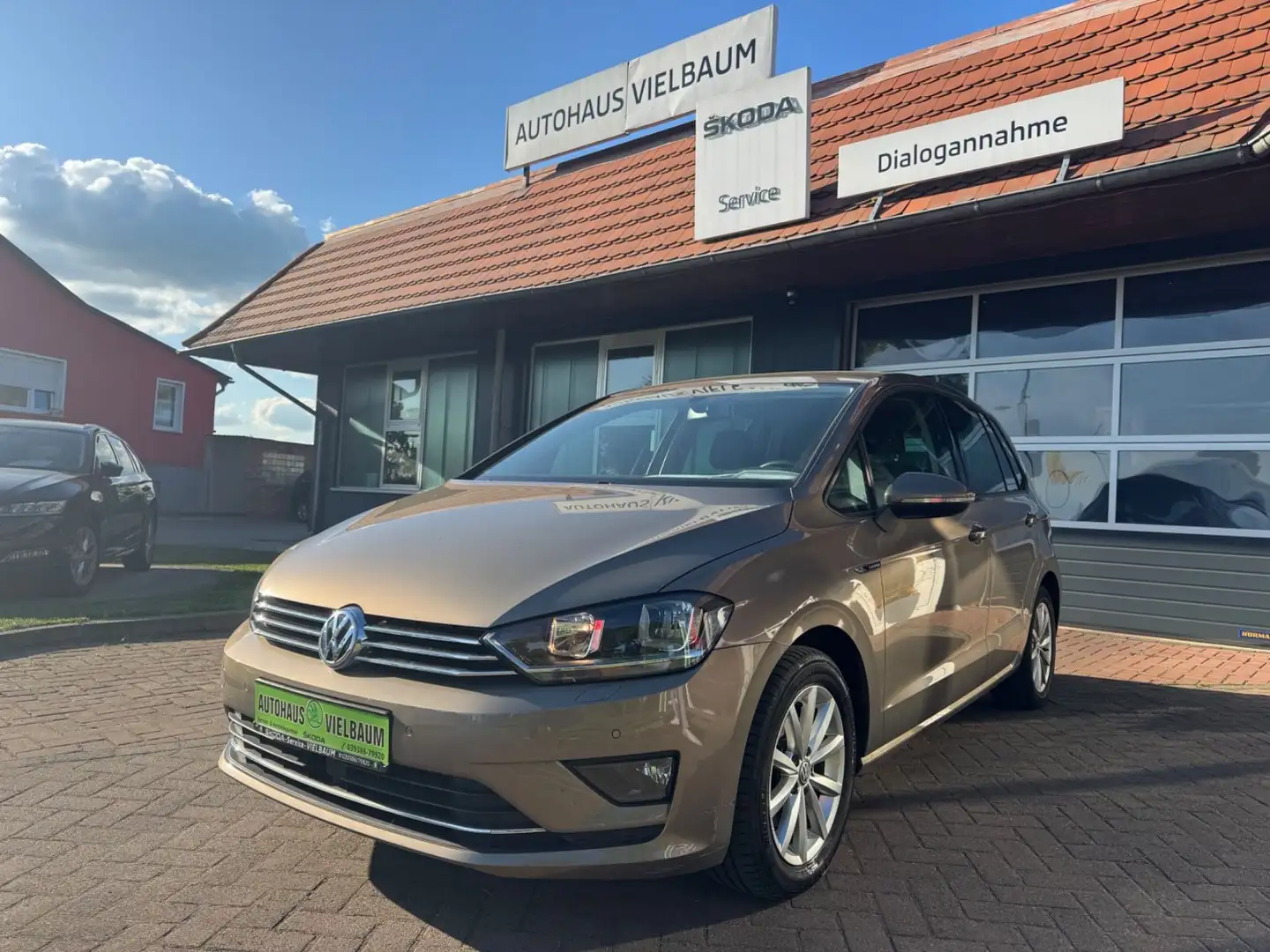Volkswagen Golf Sportsvan VII Lounge 1,4 TSI DSG 92kw Gold - 1