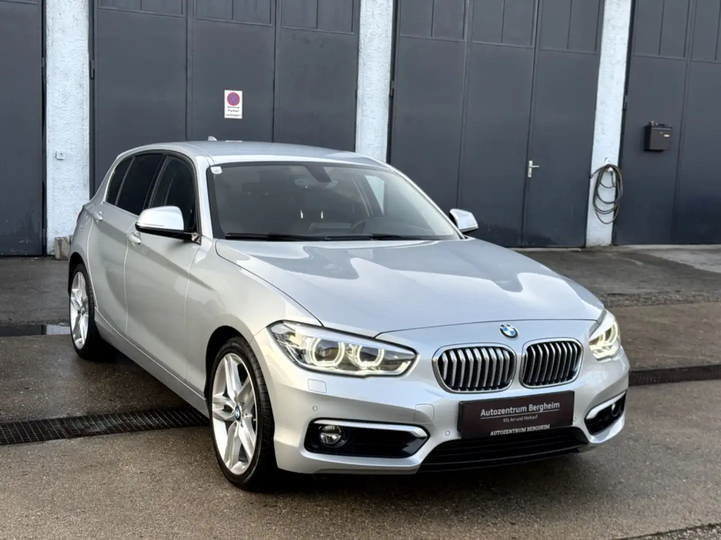 BMW 118 1er - 118 d Urban Line Argent - 2