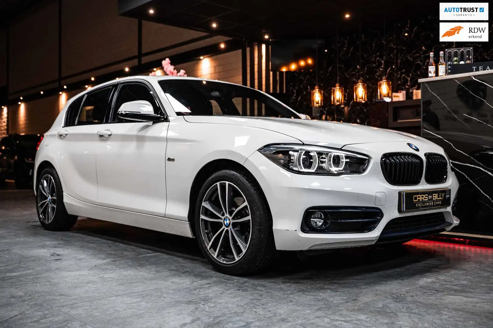 BMW 116 1-serie 116i Edition Sport Line Shadow Executive Wit - 1