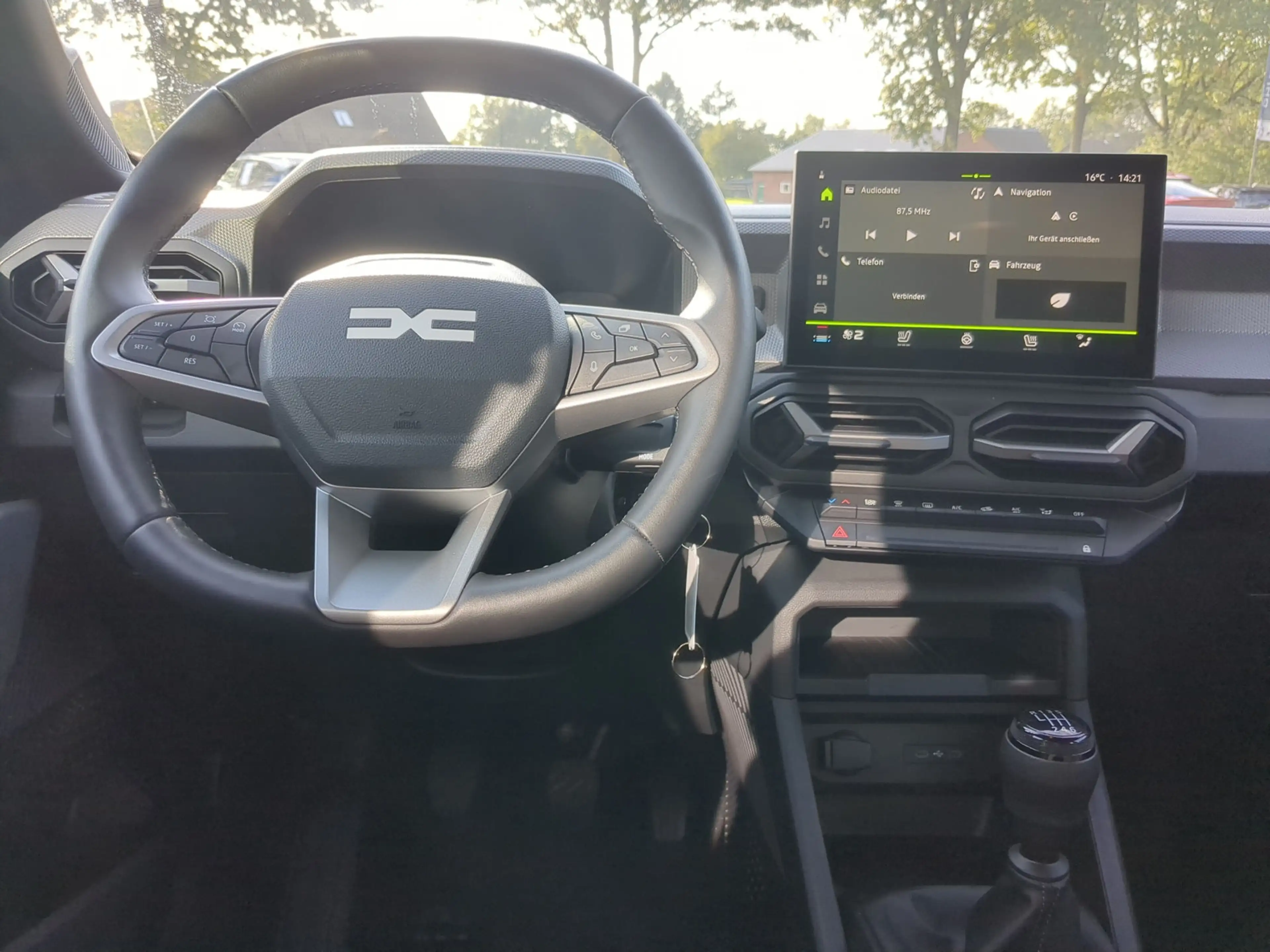 Dacia Duster TCe 140 Expression RFK+LKHZ+SHZ+Navi — photo 6