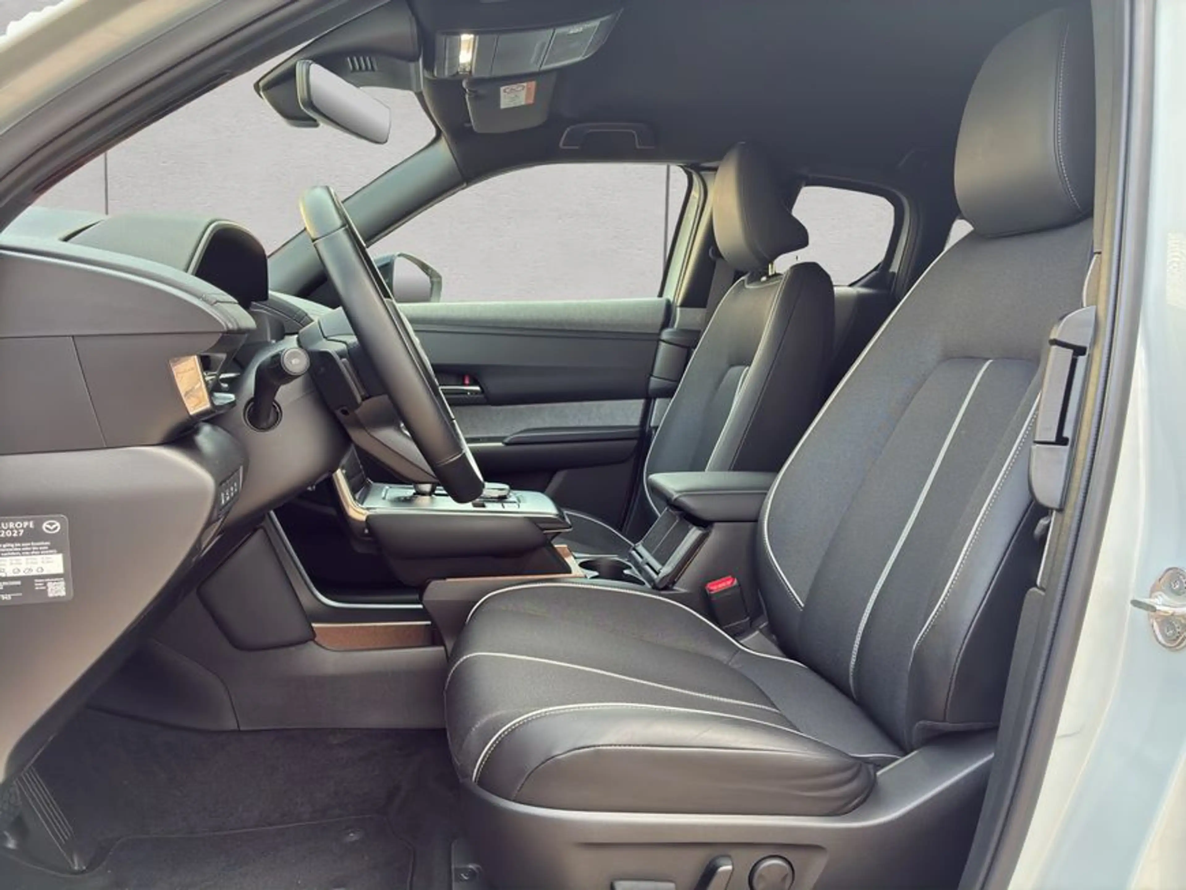 Mazda MX-30 e-SKYACTIV EV MAKOTO — photo 11