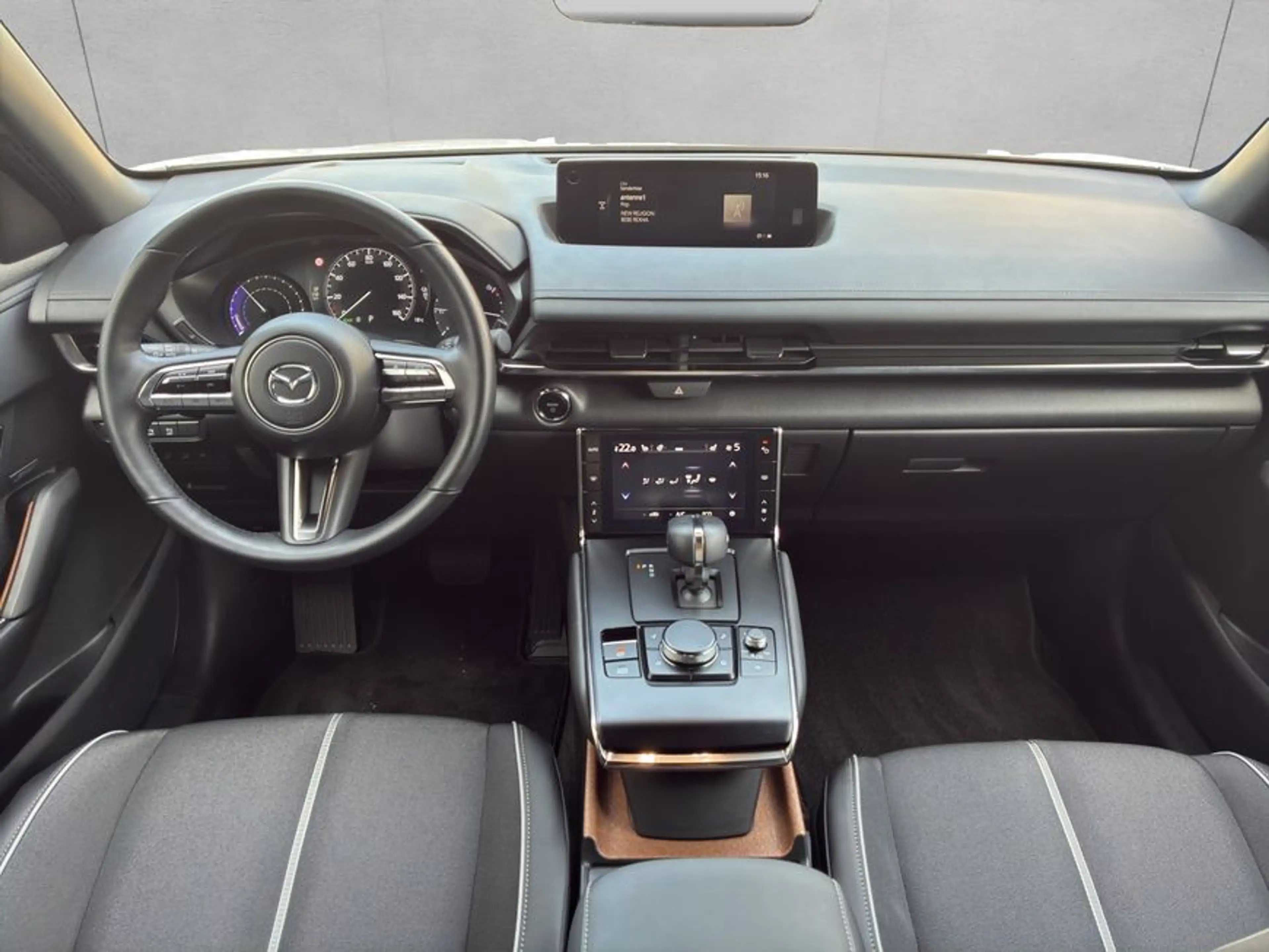Mazda MX-30 e-SKYACTIV EV MAKOTO — photo 14