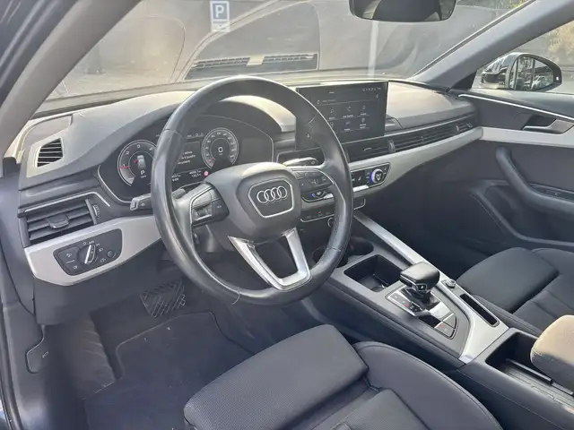 Audi A4 view 14