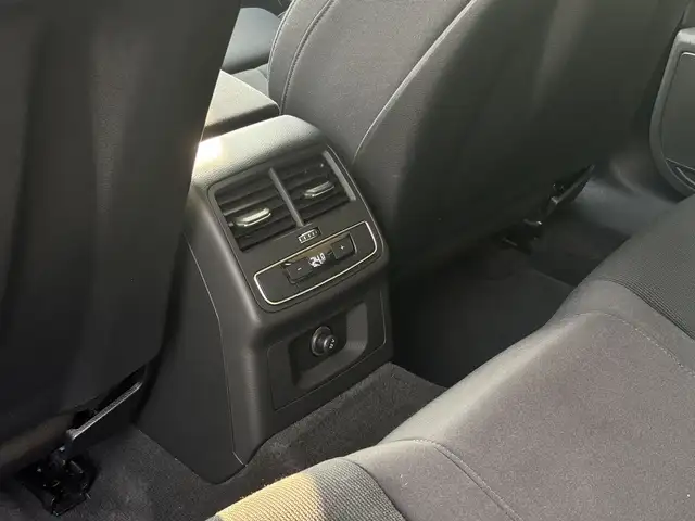 Audi A4 view 10