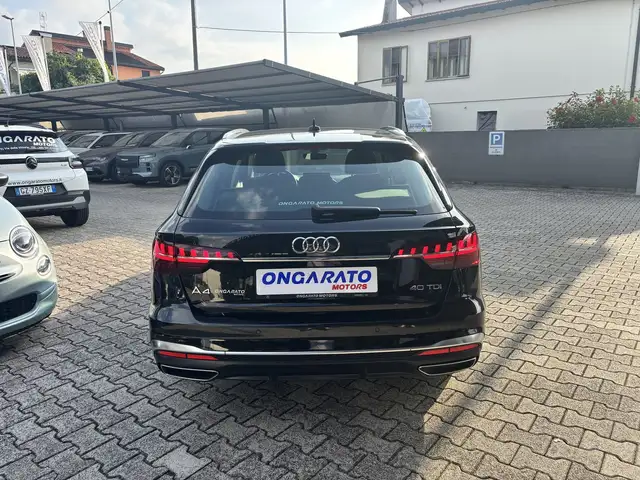 Audi A4 view 6
