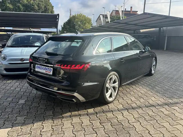 Audi A4 view 5