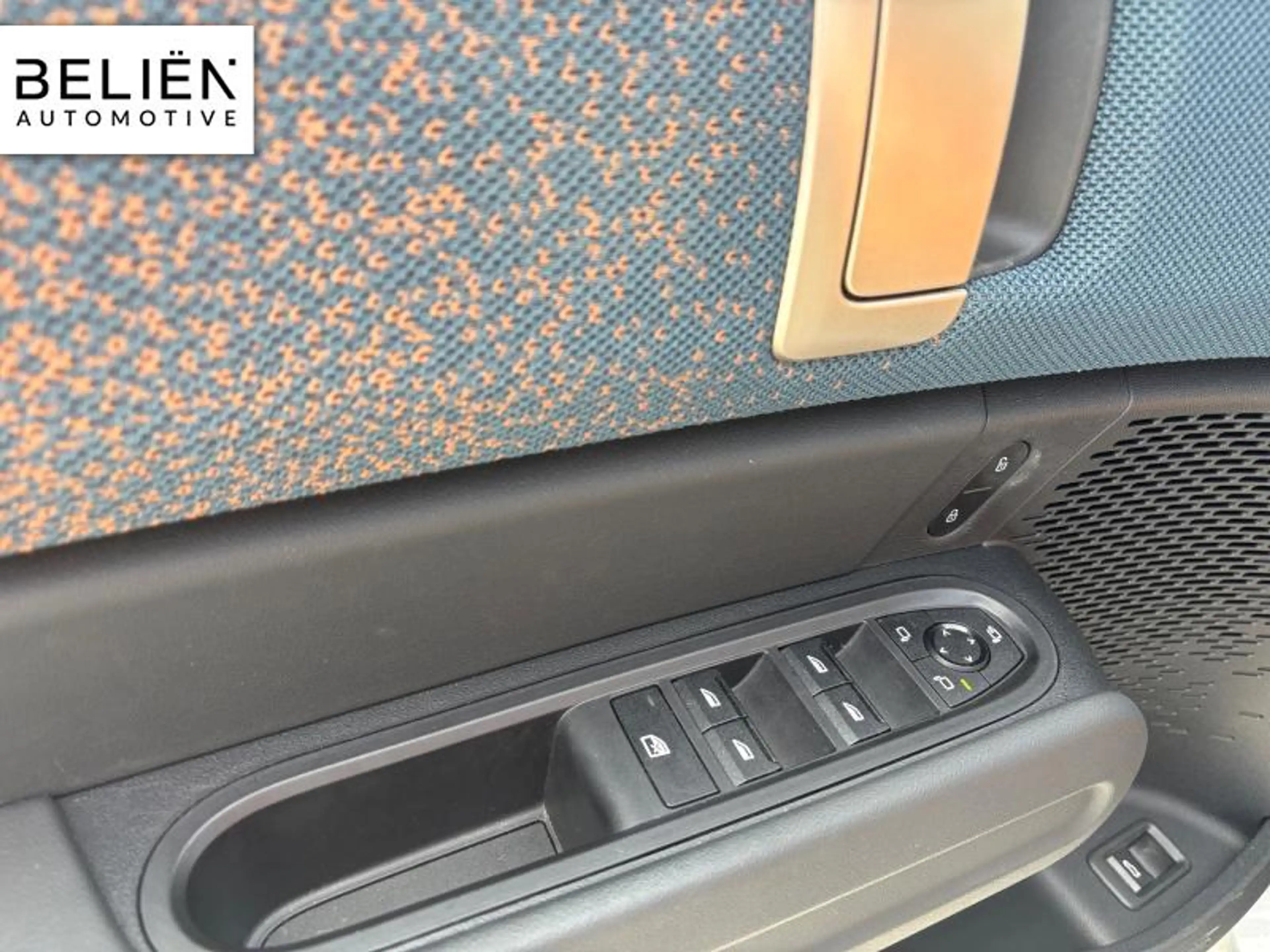 MINI Countryman C Favoured Trim — photo 11