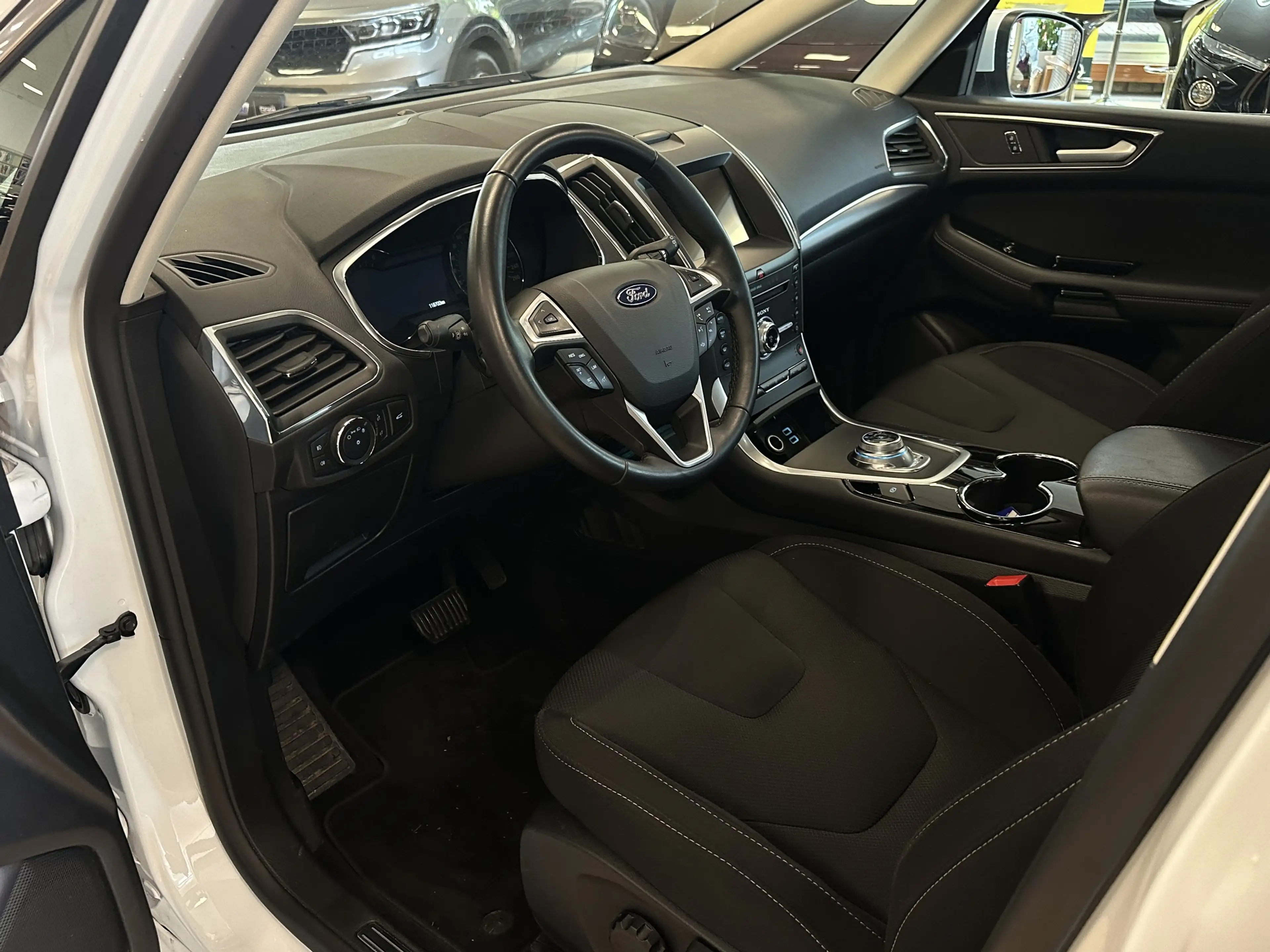 Ford S-Max Titanium*Navi*LED*CAM*SHZ*Tempomat*1.hand — photo 10