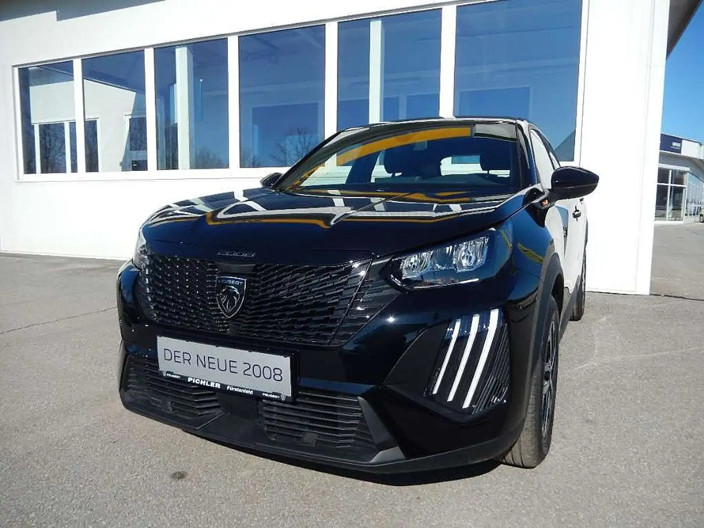 Peugeot 2008 (Verkauft) PureTech 100 S&S Style 6-Gang-Manuell Schwarz - 1