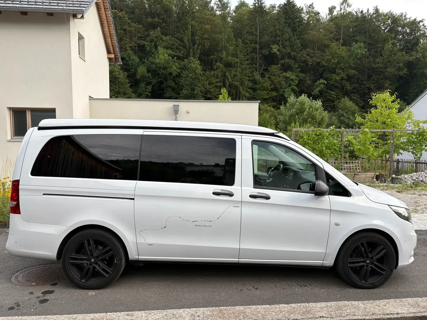 Mercedes-Benz V 250 V 250 d Kombi 4MATIC Weiß - 2