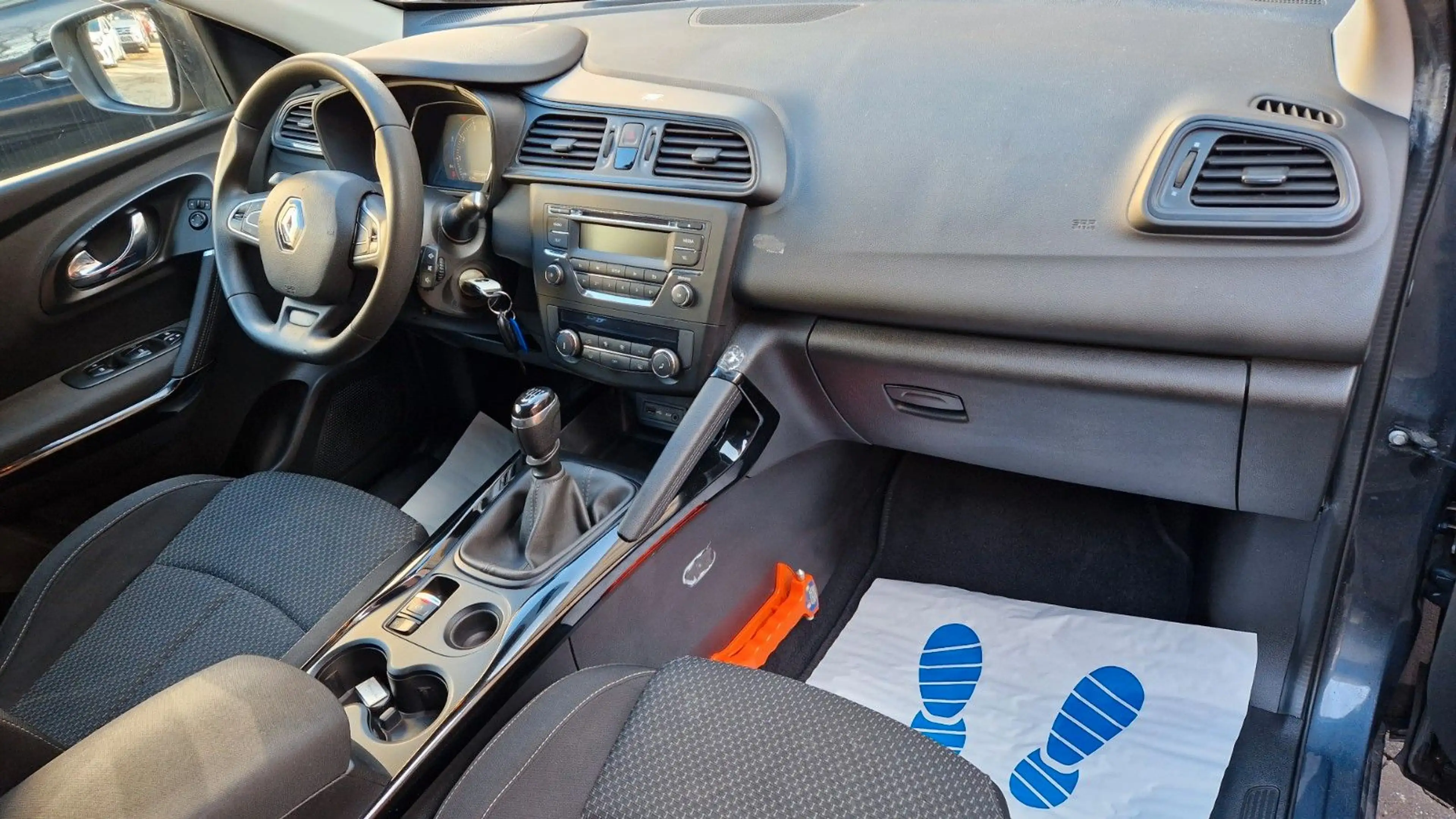 Renault Kadjar Life, Tempomat, Start-Stop, Tüv Neu — photo 10
