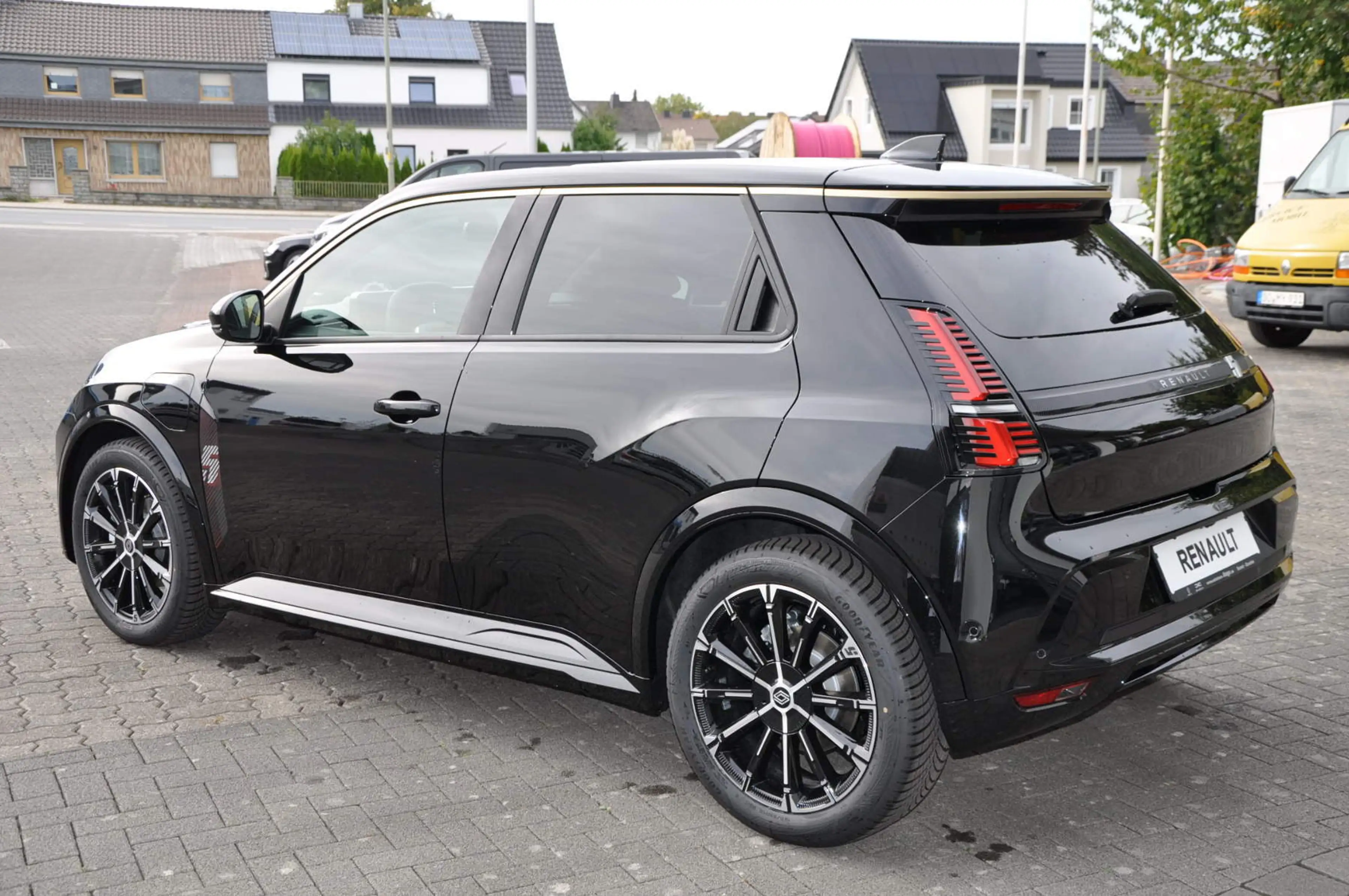 Renault R 5 Iconic Five 150 Comfort Range*Tempomat*Navi* — photo 8