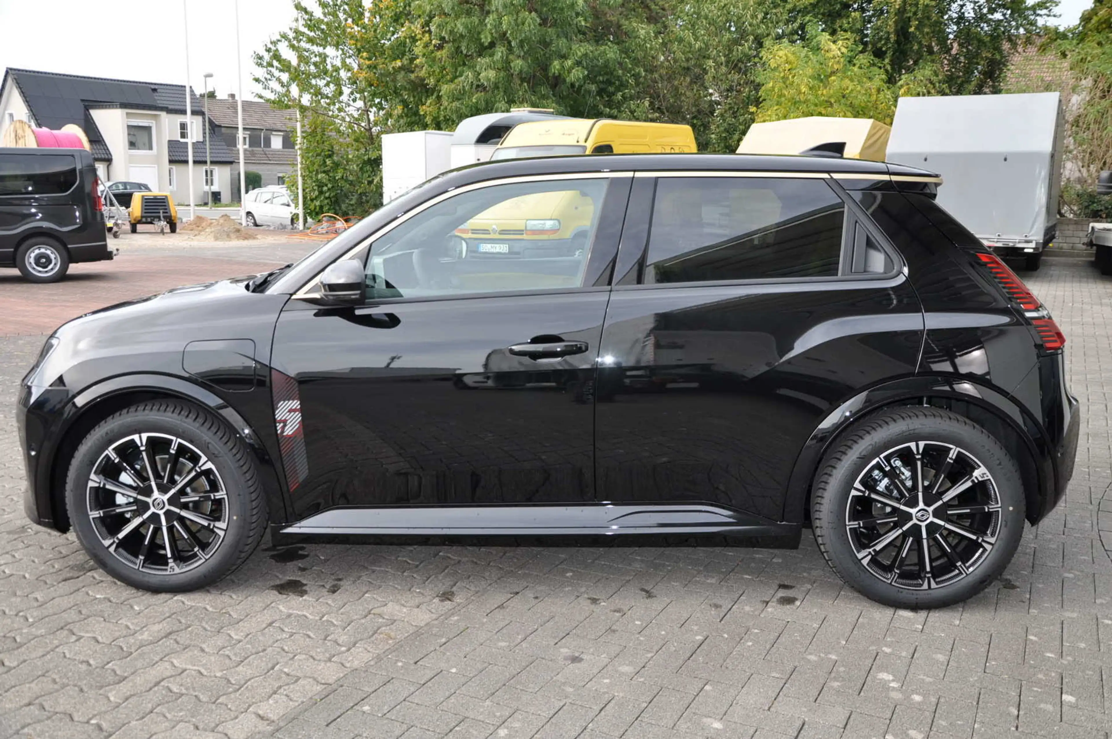 Renault R 5 Iconic Five 150 Comfort Range*Tempomat*Navi* — photo 9